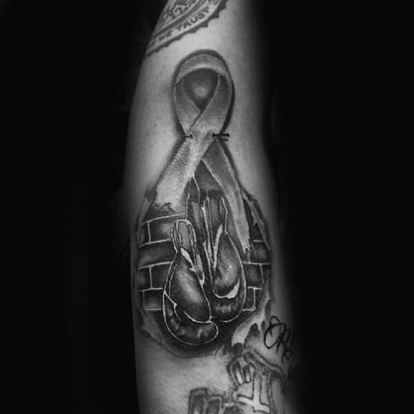 Schleife tattoo gegen den Krebs 73